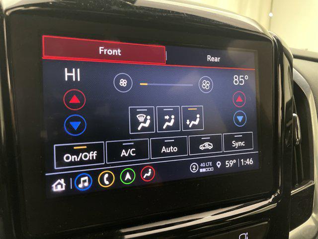 used 2022 Chevrolet Traverse car, priced at $28,148