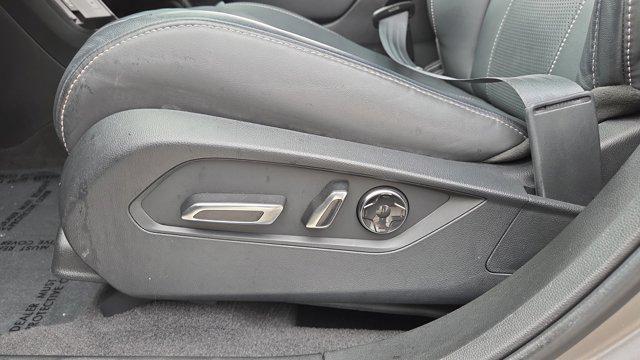 used 2023 Acura RDX car, priced at $29,977