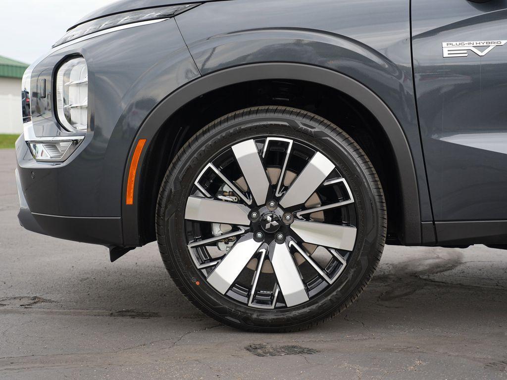 new 2026 Mitsubishi Outlander PHEV car