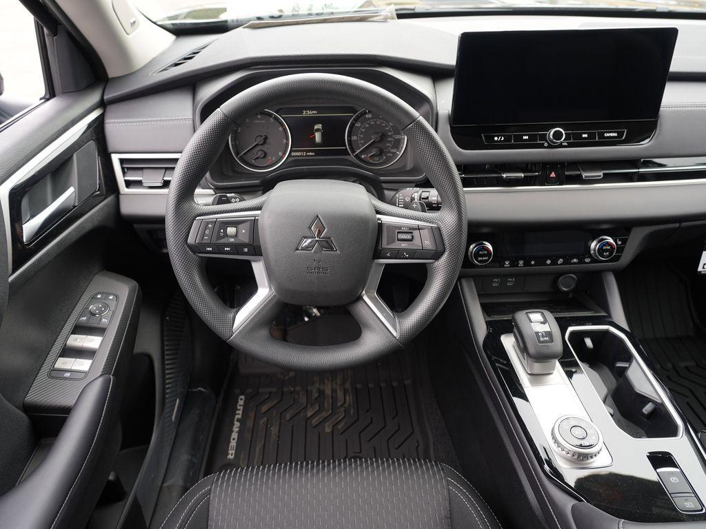 new 2026 Mitsubishi Outlander car, priced at $32,785