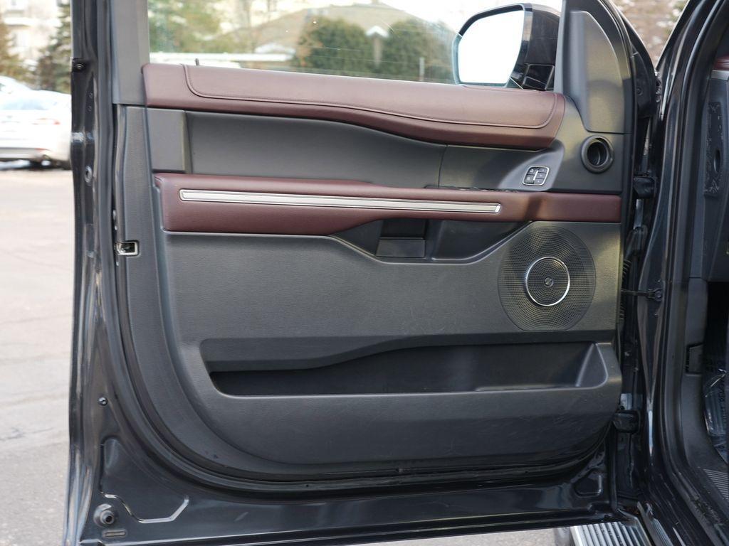 used 2023 Ford Expedition car, priced at $37,999