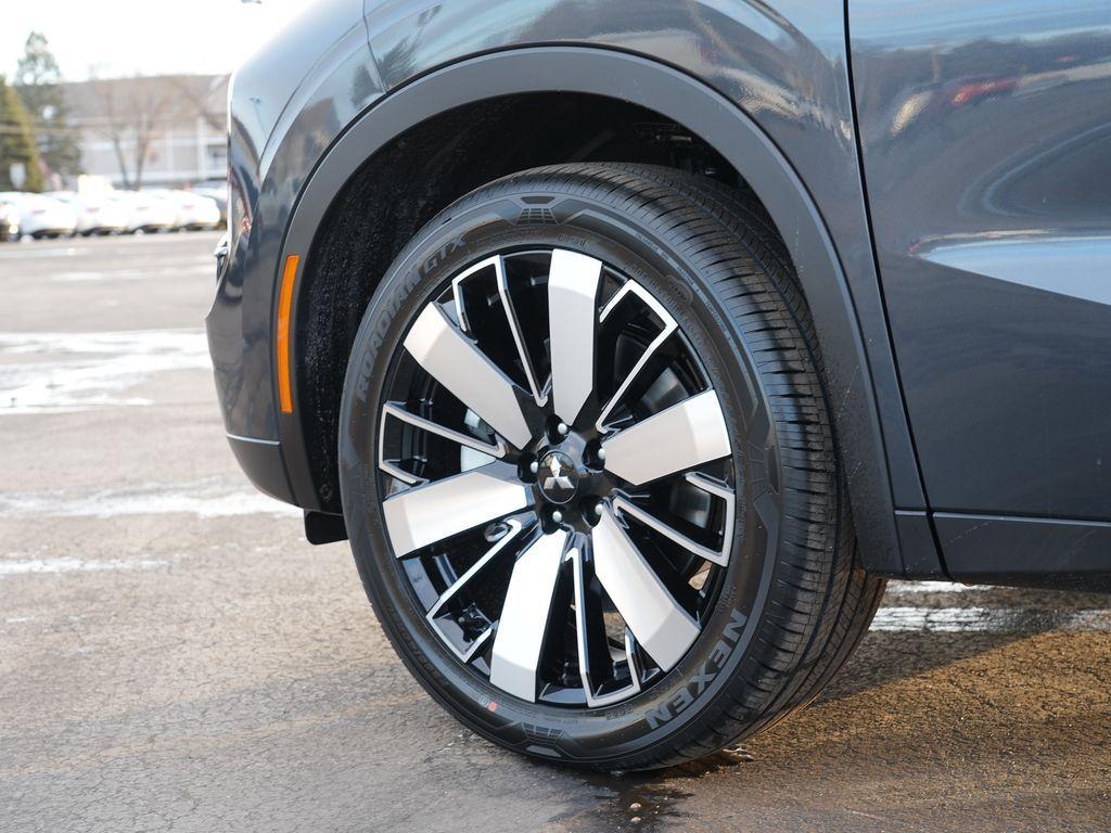 new 2026 Mitsubishi Outlander car, priced at $36,154