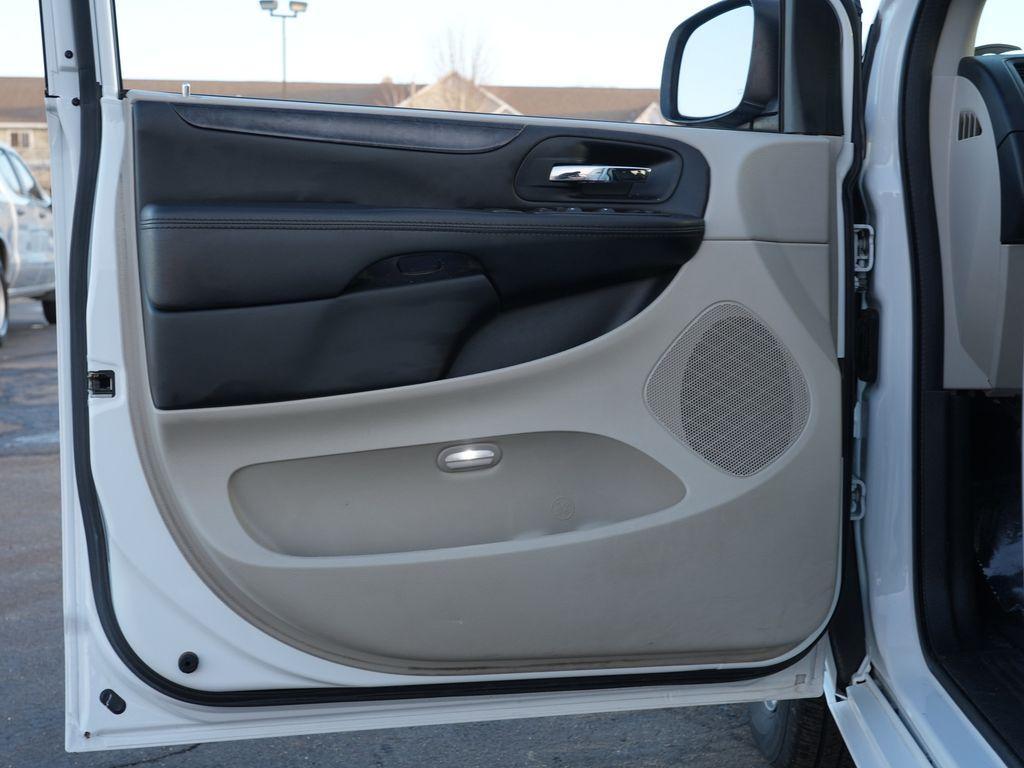 used 2018 Dodge Grand Caravan car, priced at $19,999