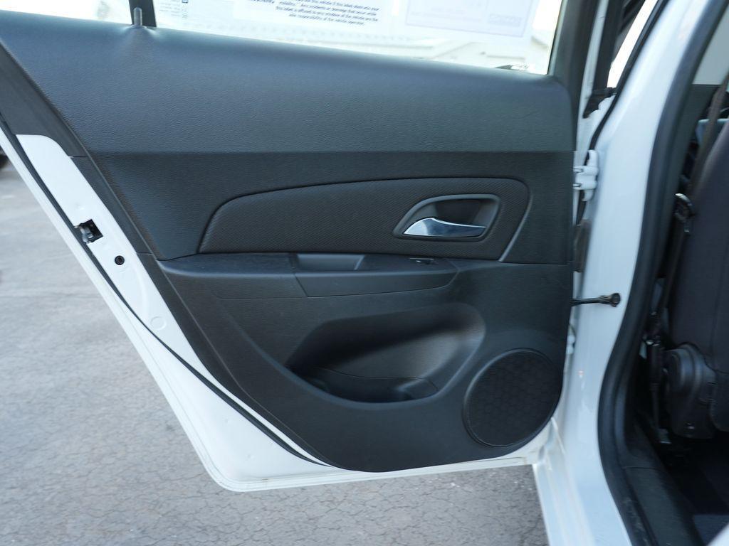 used 2014 Chevrolet Cruze car, priced at $11,999