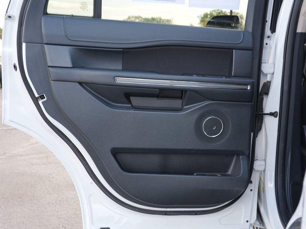 used 2022 Ford Expedition car, priced at $28,999