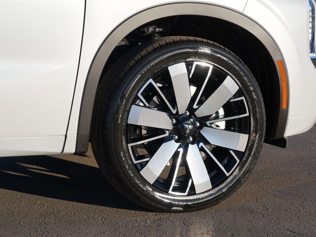 new 2026 Mitsubishi Outlander car, priced at $43,499