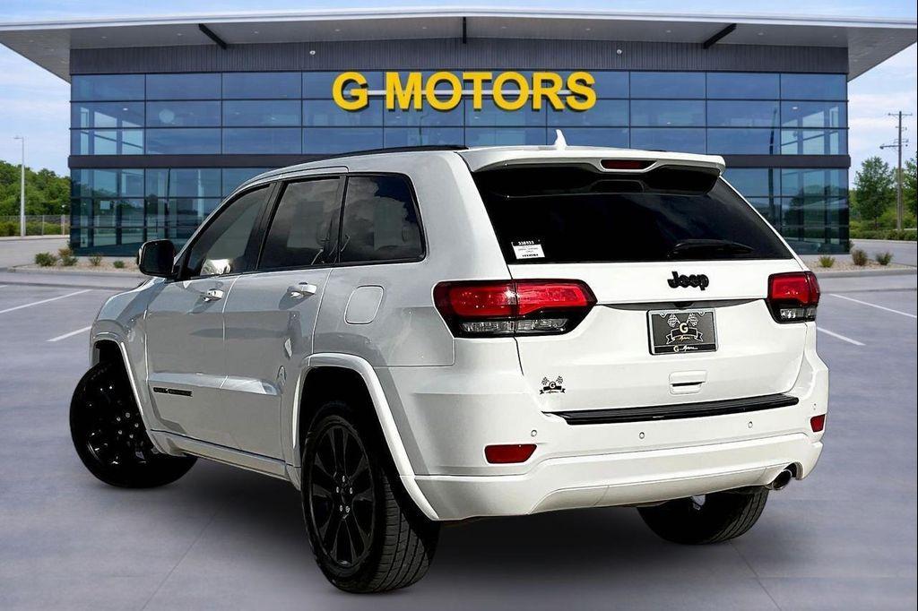 used 2018 Jeep Grand Cherokee car, priced at $17,604