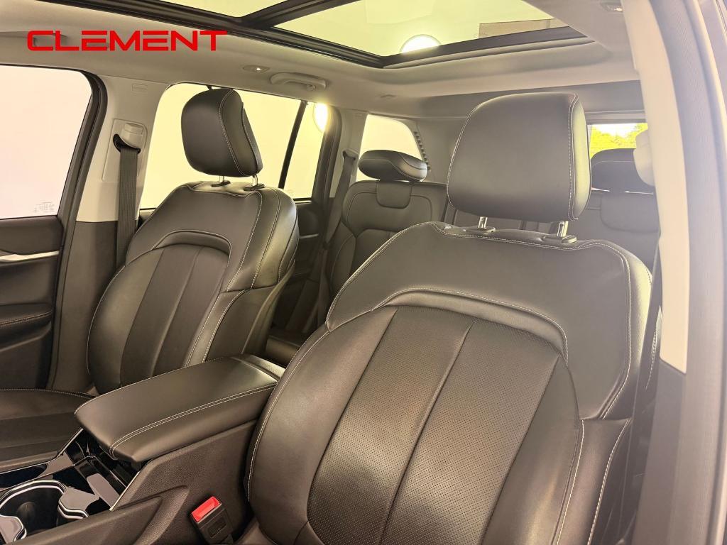 used 2022 Jeep Grand Cherokee 4xe car, priced at $27,500