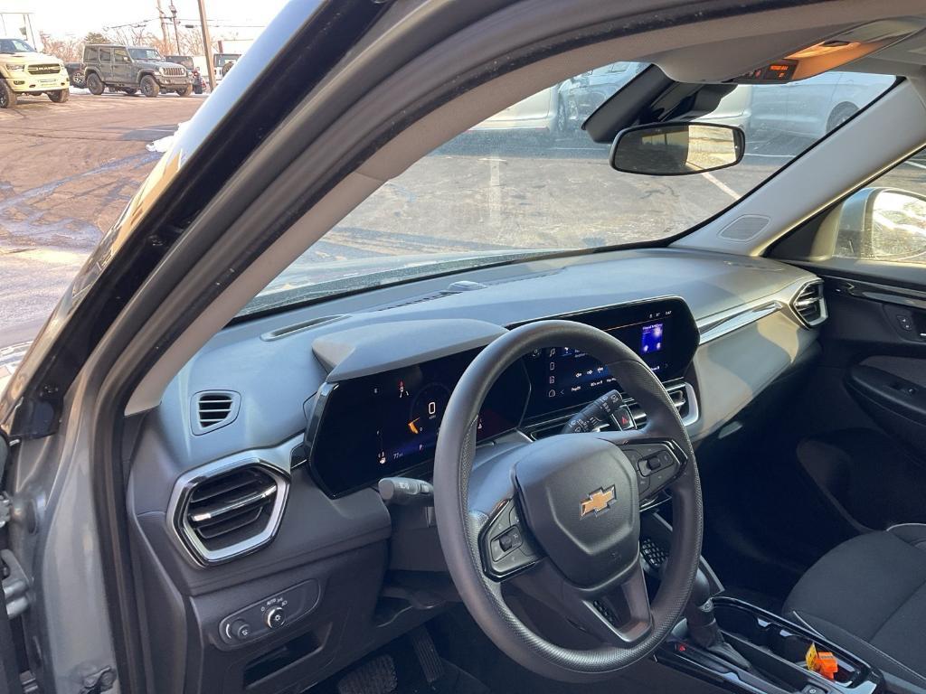 used 2025 Chevrolet TrailBlazer car, priced at $23,000