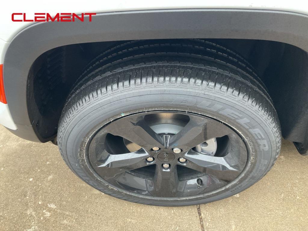 new 2025 Jeep Grand Cherokee car, priced at $42,125