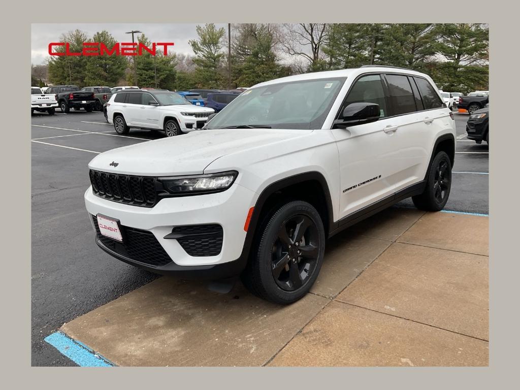 new 2025 Jeep Grand Cherokee car, priced at $42,125