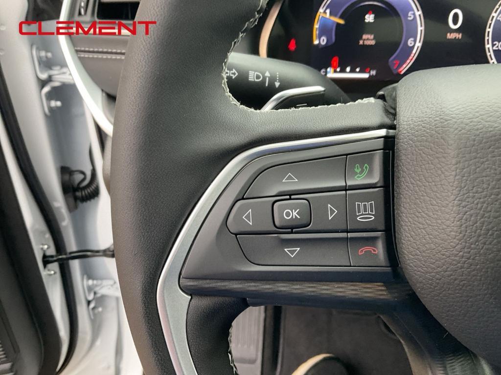 new 2025 Jeep Grand Cherokee car, priced at $42,125