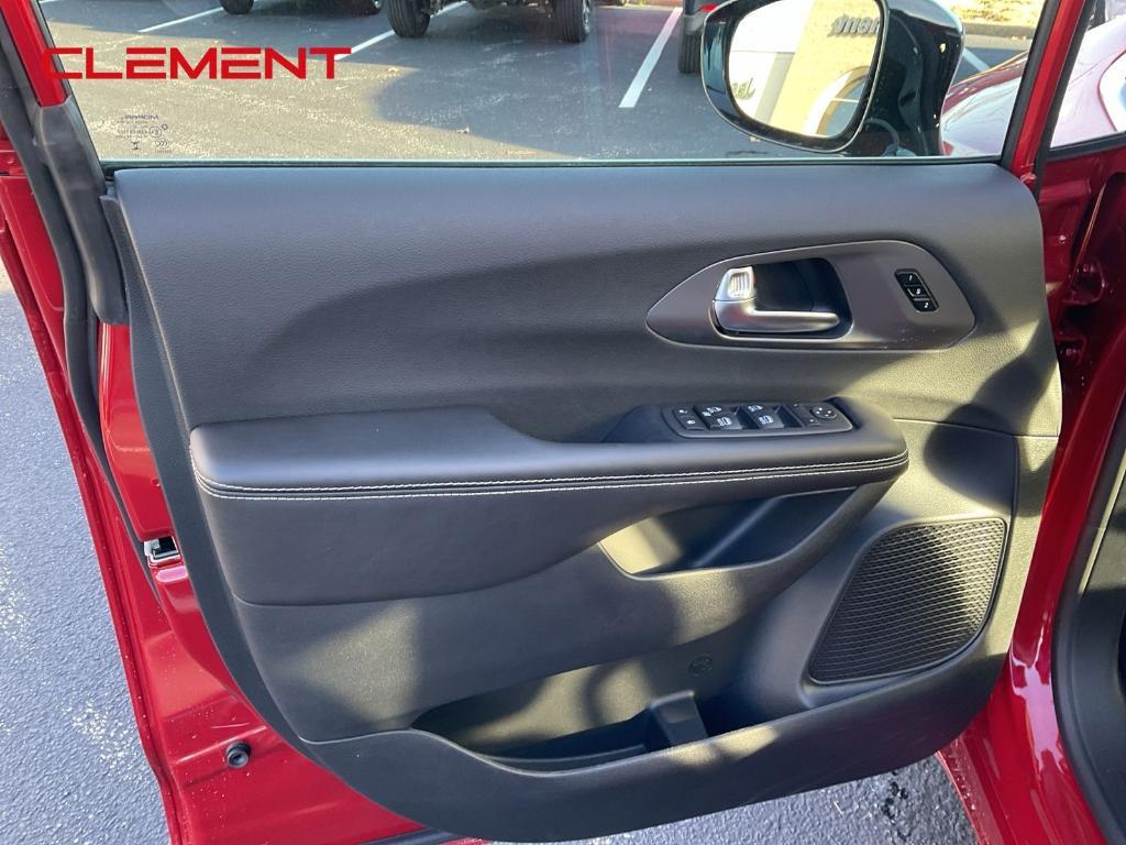 new 2026 Chrysler Pacifica car, priced at $42,860