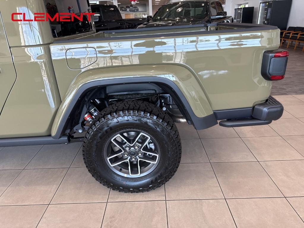 new 2026 Jeep Gladiator car, priced at $58,775