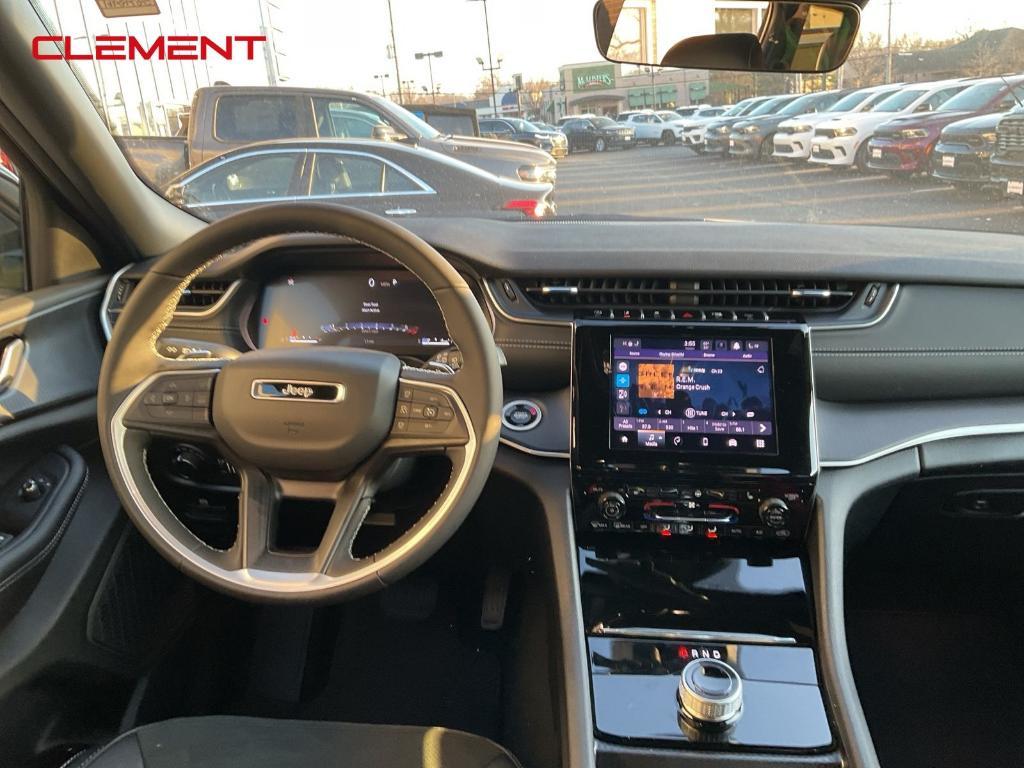 new 2025 Jeep Grand Cherokee L car, priced at $41,127