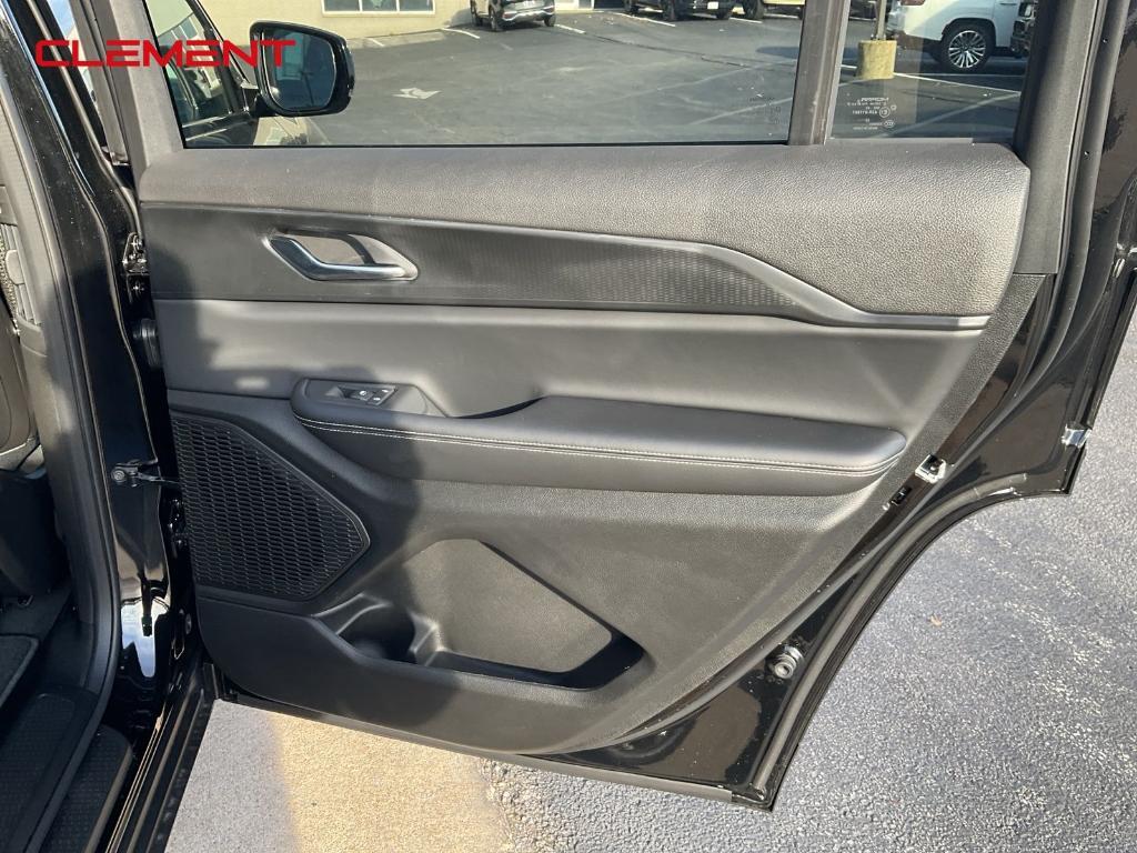 new 2025 Jeep Grand Cherokee L car, priced at $39,663