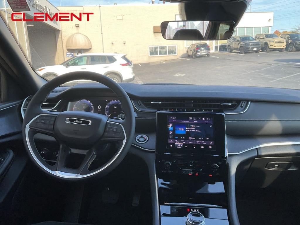 new 2025 Jeep Grand Cherokee L car, priced at $40,875