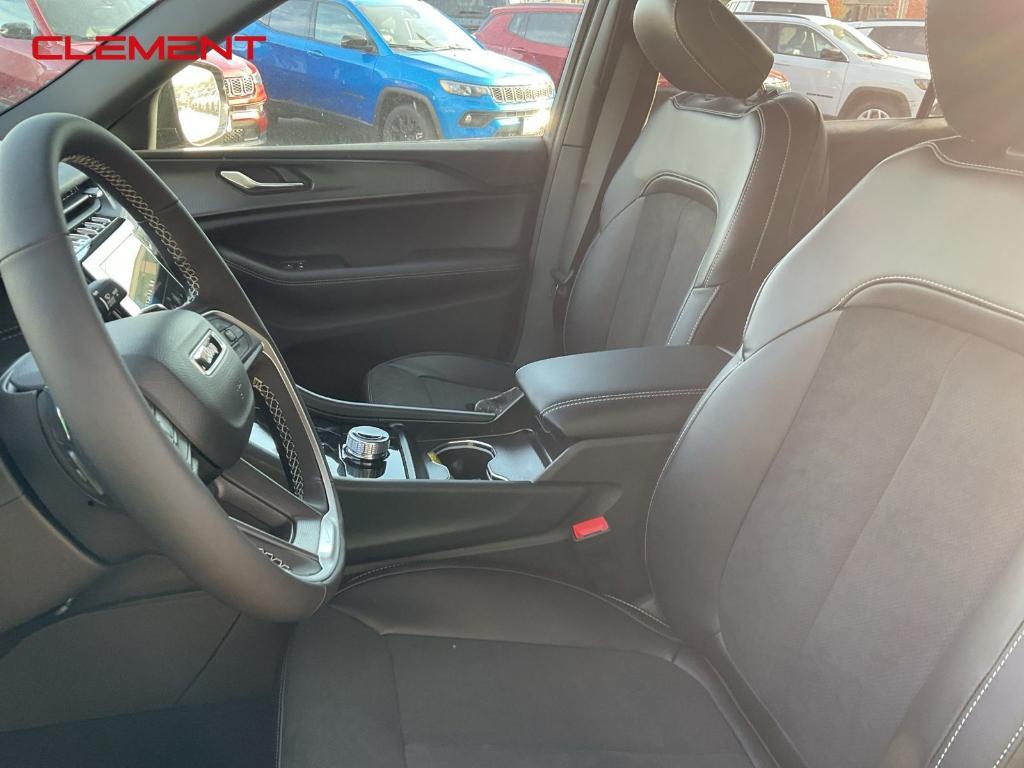 new 2025 Jeep Grand Cherokee L car, priced at $39,663