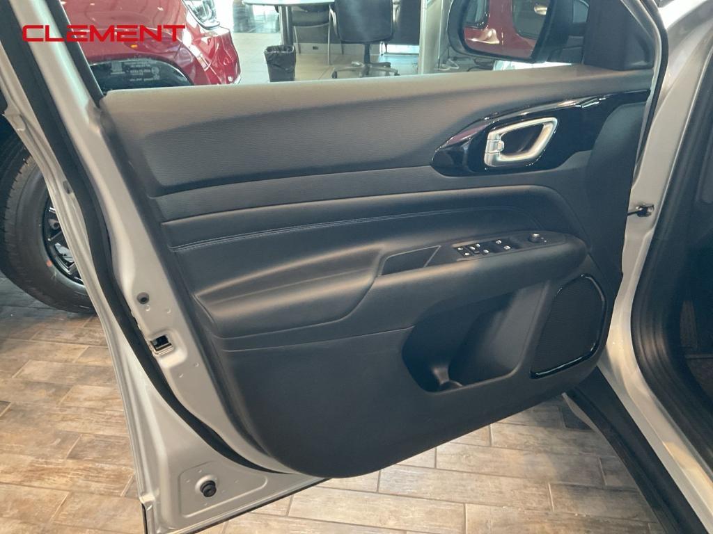 new 2026 Jeep Compass car, priced at $33,100