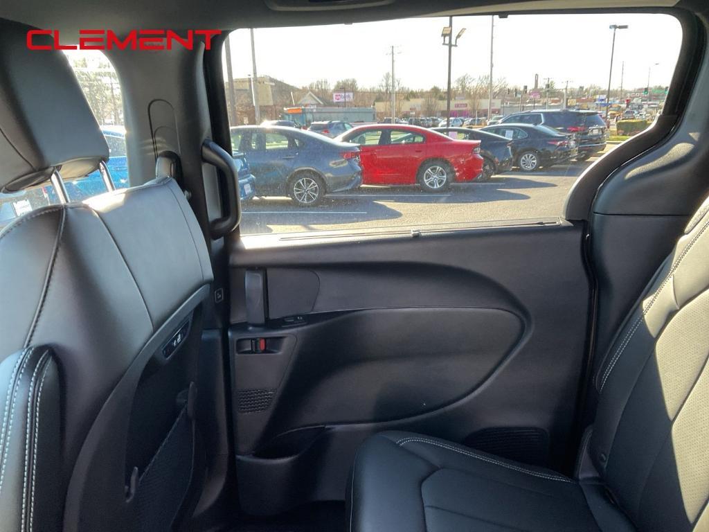new 2026 Chrysler Pacifica car, priced at $41,645