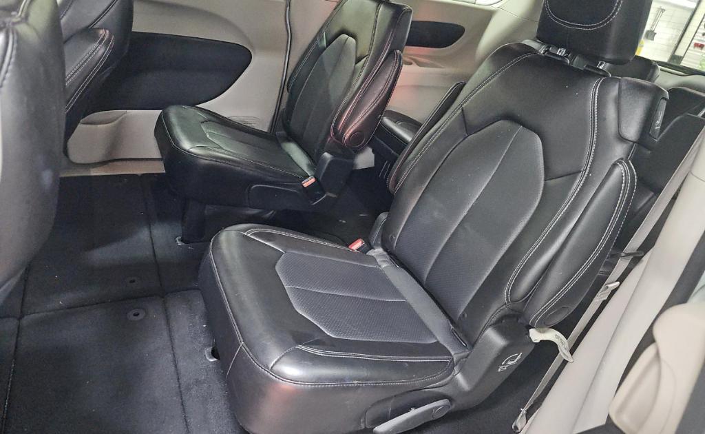 used 2024 Chrysler Pacifica car, priced at $29,000