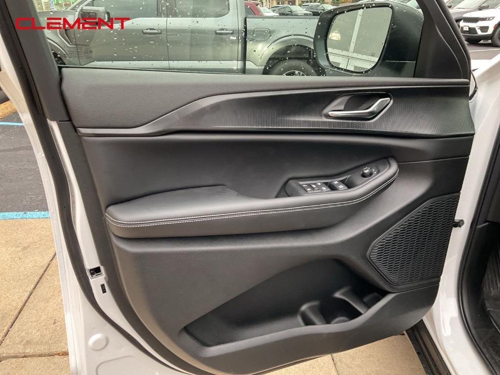 new 2025 Jeep Grand Cherokee car, priced at $34,455