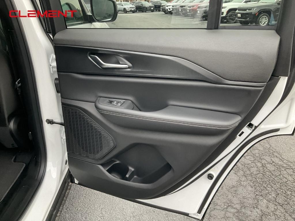 new 2025 Jeep Grand Cherokee car, priced at $34,455