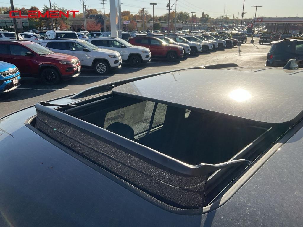 new 2025 Jeep Grand Cherokee car, priced at $52,045