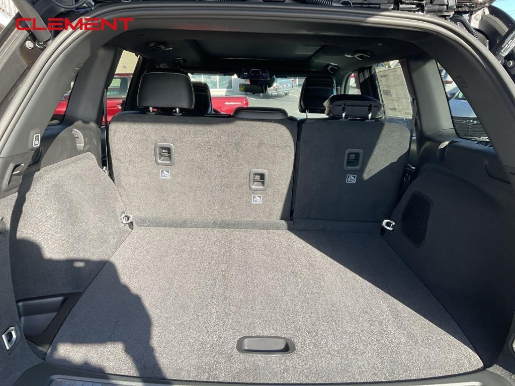 new 2025 Jeep Grand Cherokee car, priced at $52,045