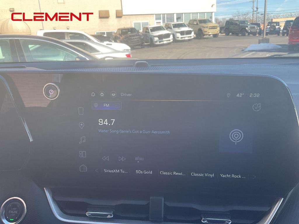 used 2025 Chevrolet Equinox car, priced at $26,000