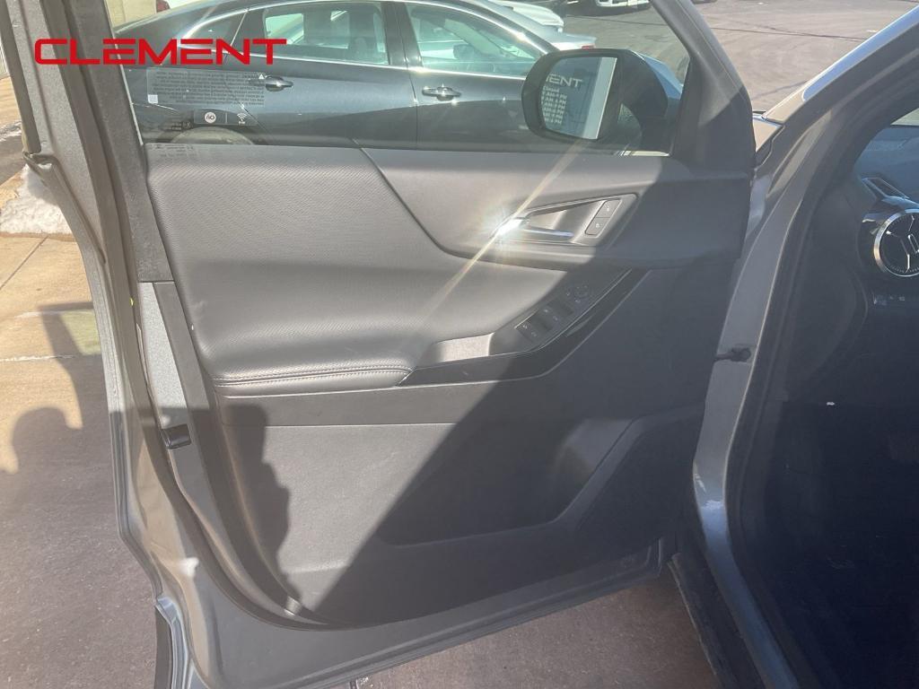 used 2025 Chevrolet Equinox car, priced at $26,000