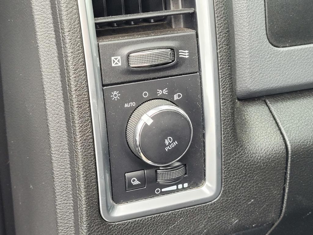 used 2020 Ram 1500 Classic car, priced at $25,994