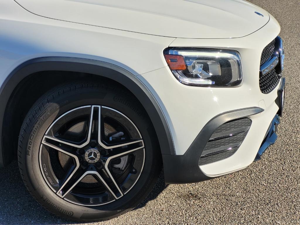 used 2022 Mercedes-Benz GLB 250 car, priced at $25,929