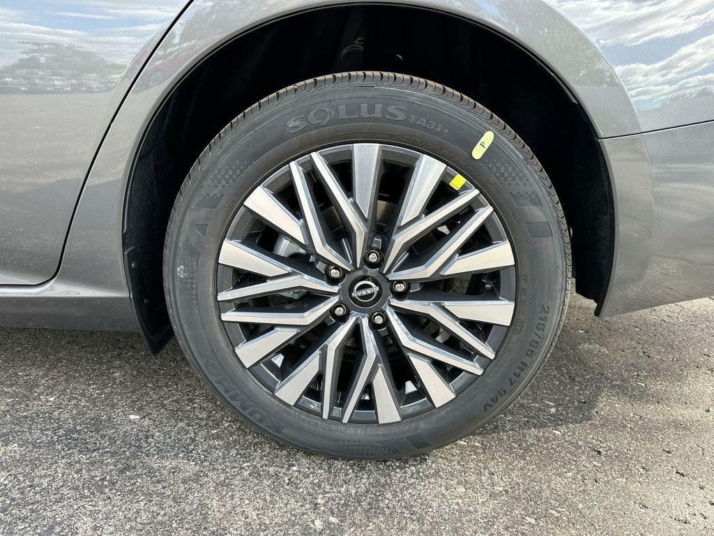 used 2025 Nissan Altima car, priced at $25,551