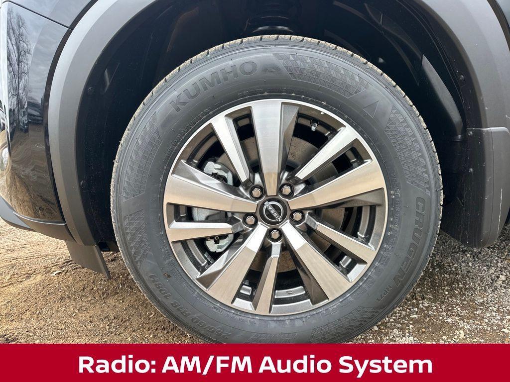 new 2025 Nissan Pathfinder car, priced at $36,840