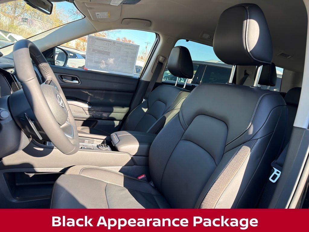 new 2025 Nissan Pathfinder car, priced at $37,563