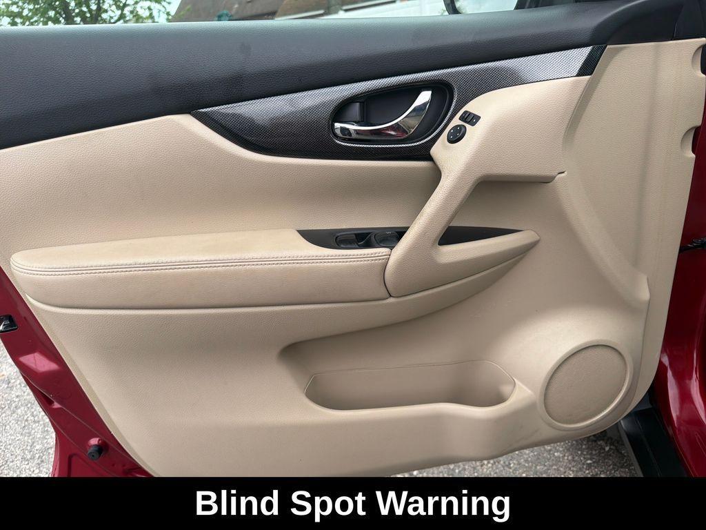 used 2016 Nissan Rogue car, priced at $13,985