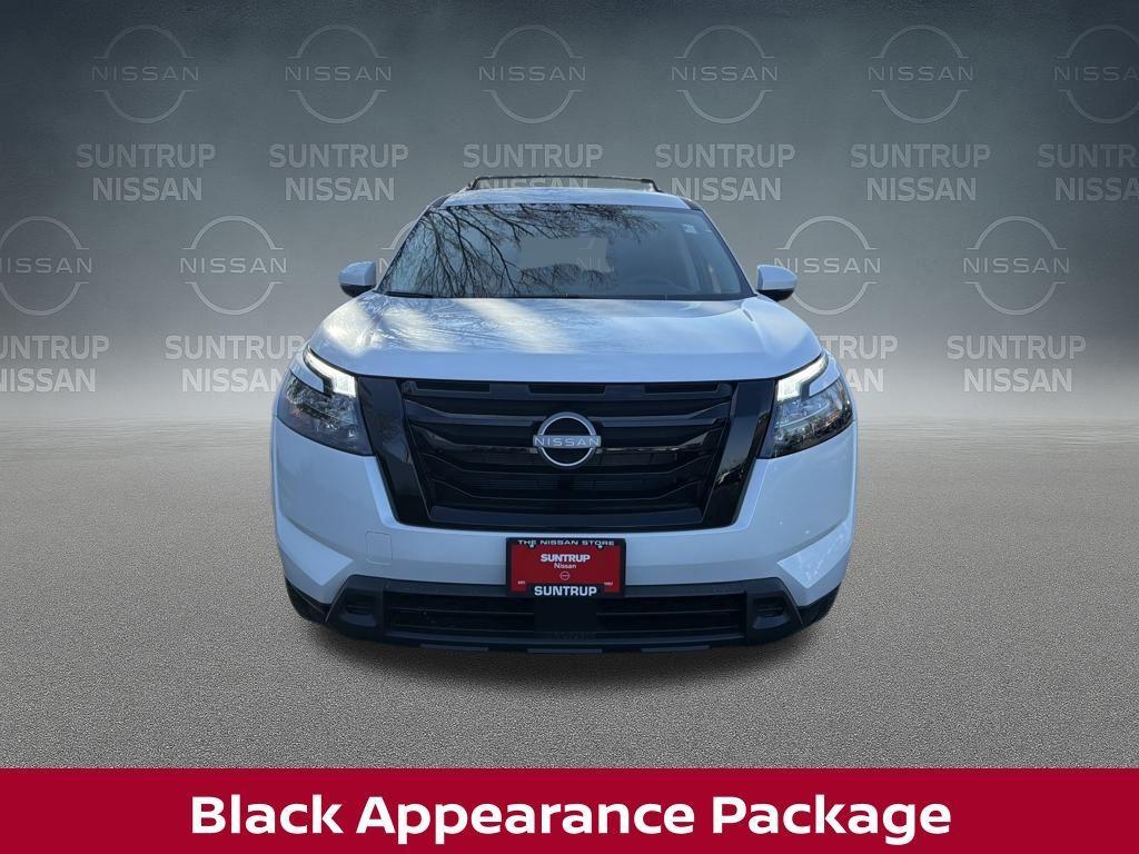new 2025 Nissan Pathfinder car, priced at $35,990