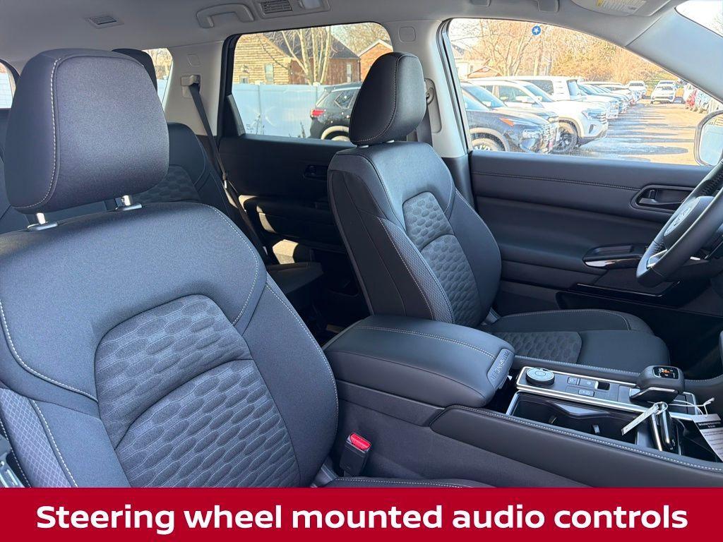 new 2025 Nissan Pathfinder car, priced at $36,890