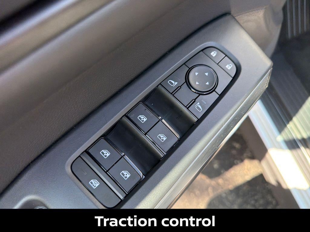 new 2026 Nissan Pathfinder car, priced at $41,662
