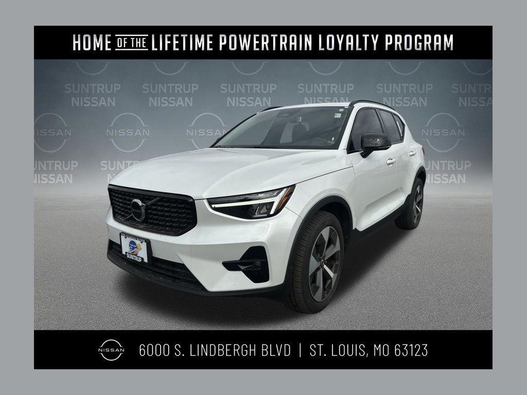 used 2023 Volvo XC40 car, priced at $27,775