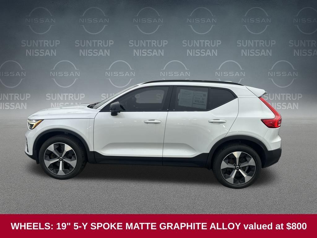 used 2023 Volvo XC40 car, priced at $27,555