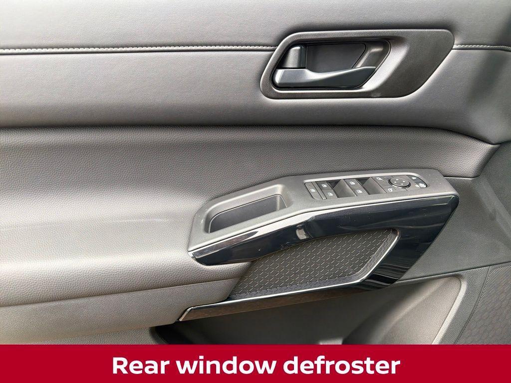 new 2025 Nissan Pathfinder car, priced at $35,084