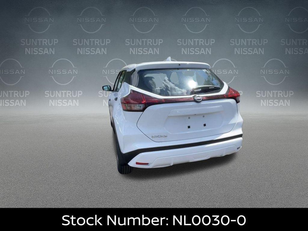 new 2025 Nissan Kicks Play car, priced at $22,221