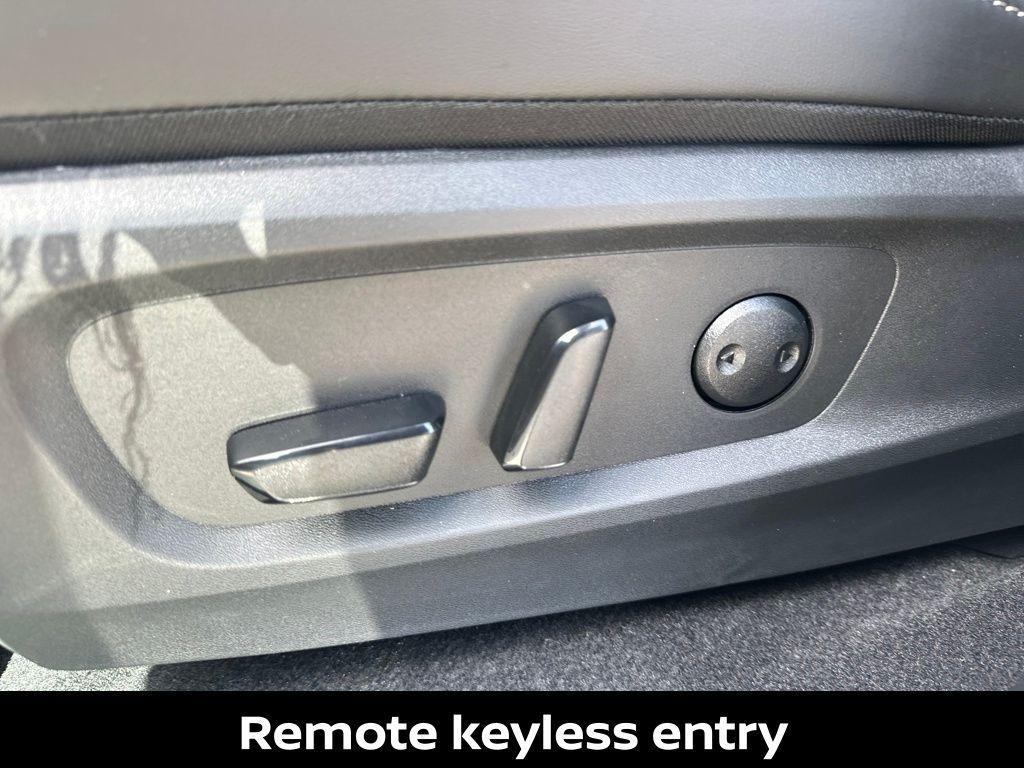 new 2026 Nissan Pathfinder car, priced at $41,194