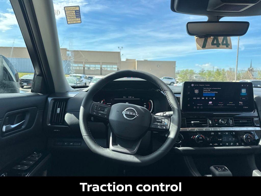 new 2026 Nissan Pathfinder car, priced at $41,194