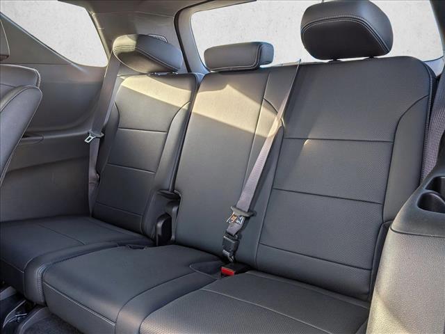 used 2025 Chevrolet Traverse car, priced at $35,256