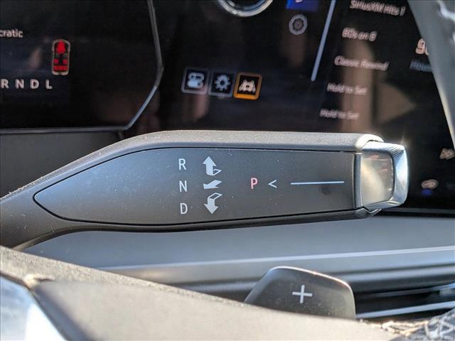 used 2025 Chevrolet Traverse car, priced at $35,256