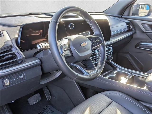 used 2025 Chevrolet Traverse car, priced at $35,256