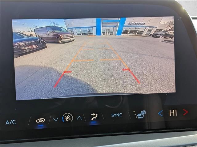 used 2025 Chevrolet Traverse car, priced at $35,256